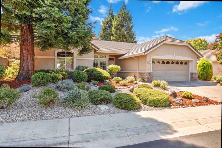 Property Photo: 5001 Dreamgarden Loop CA 95747