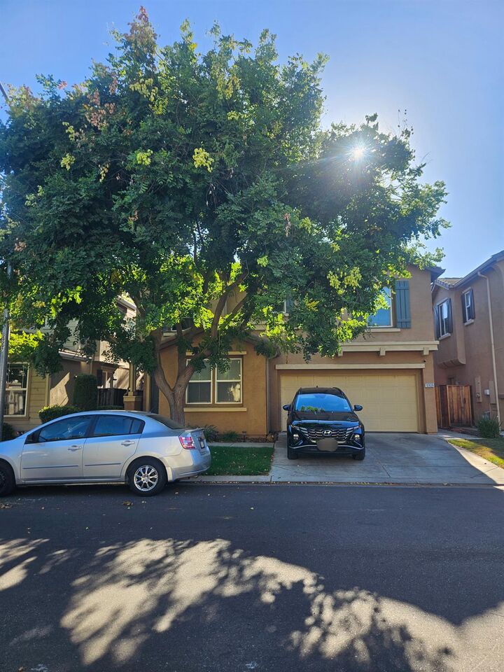 Property Photo: 10929 Peony Place Drive CA 95209