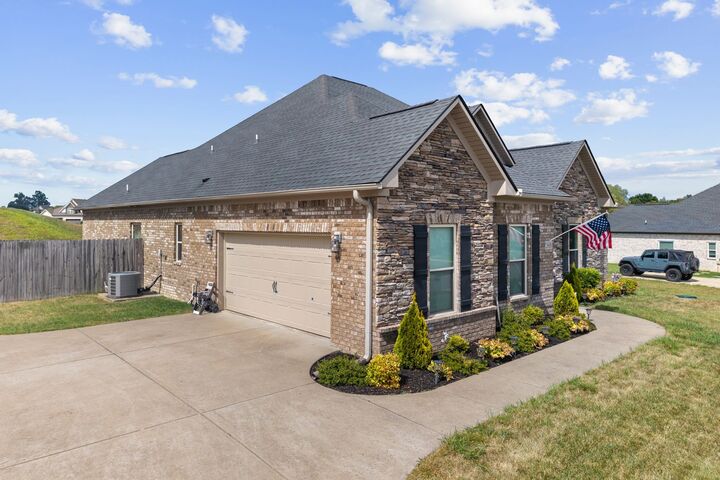 Property Photo:  2608 Etna Dr  TN 37034 