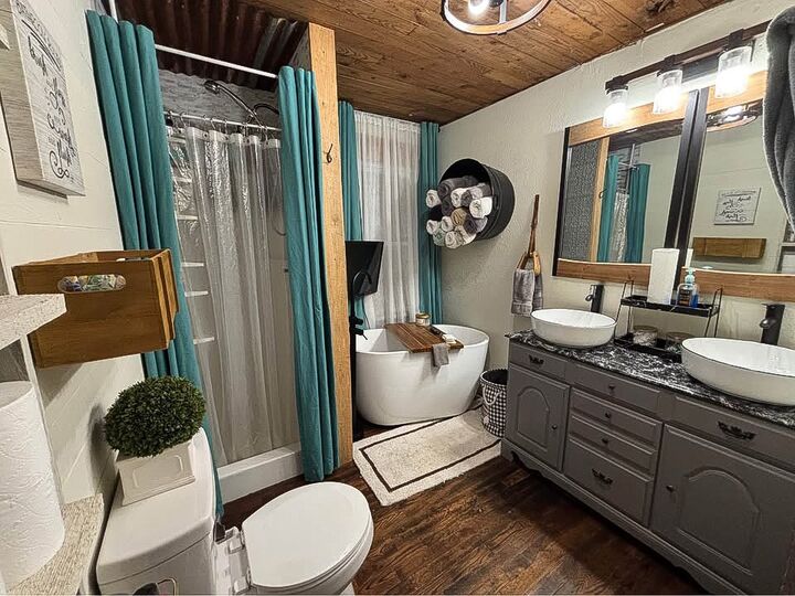 Property Photo:  42 Dripping Springs Ct  TN 38574 