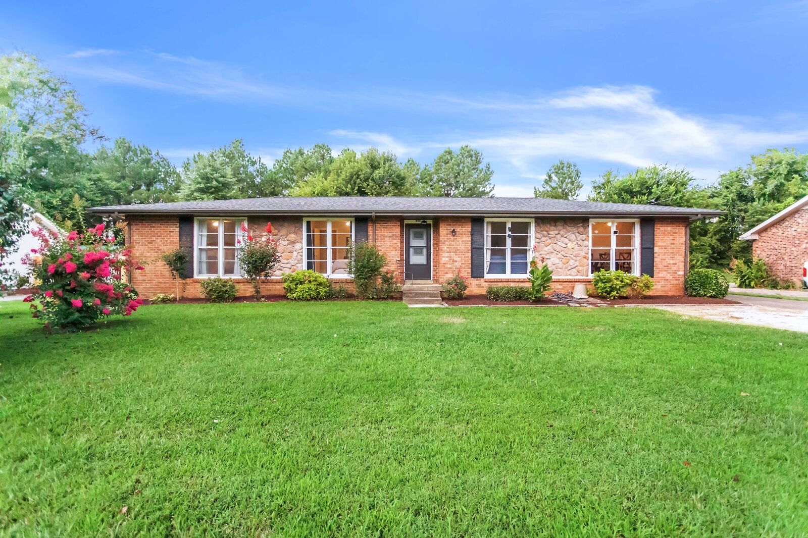 Property Photo: 909 Rebel Cir TN 37064