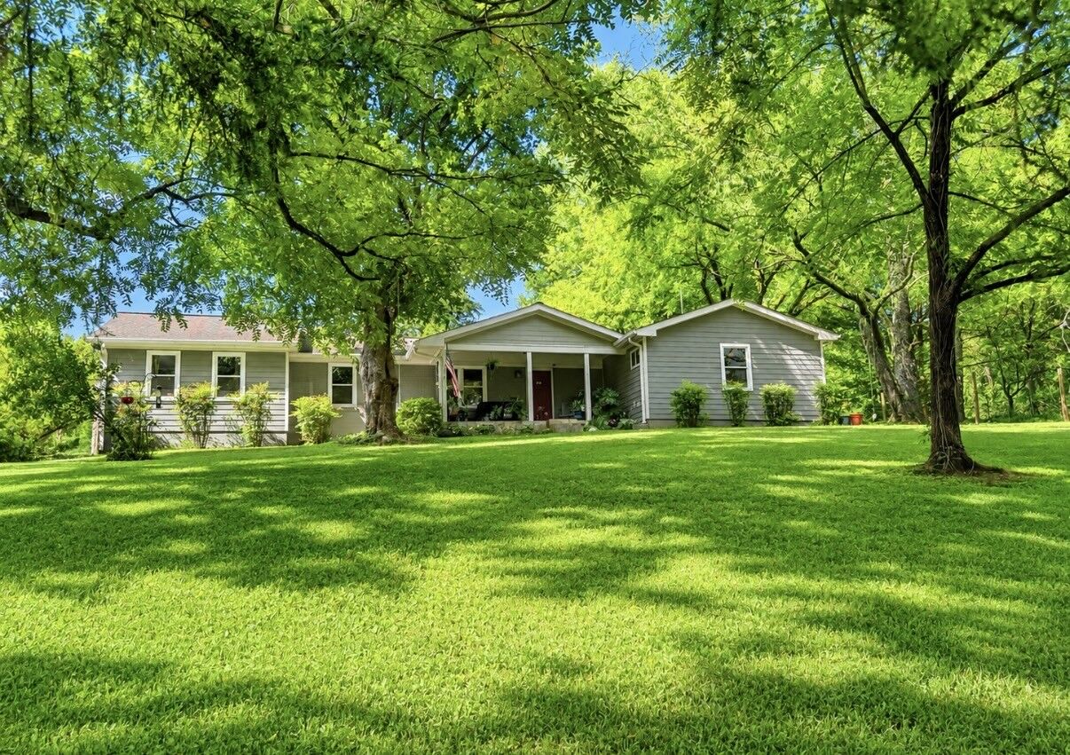 Property Photo:  2390 Harlan Rd  TN 38401 