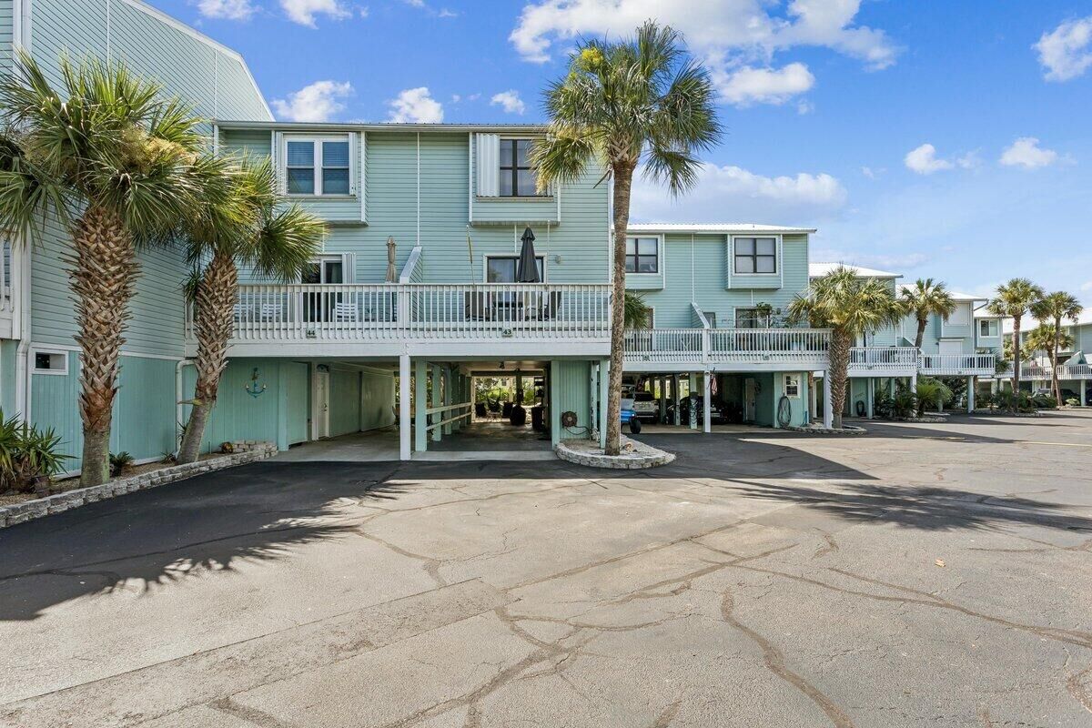 Property Photo:  8522 Gulf Boulevard Apt 43  FL 32566 