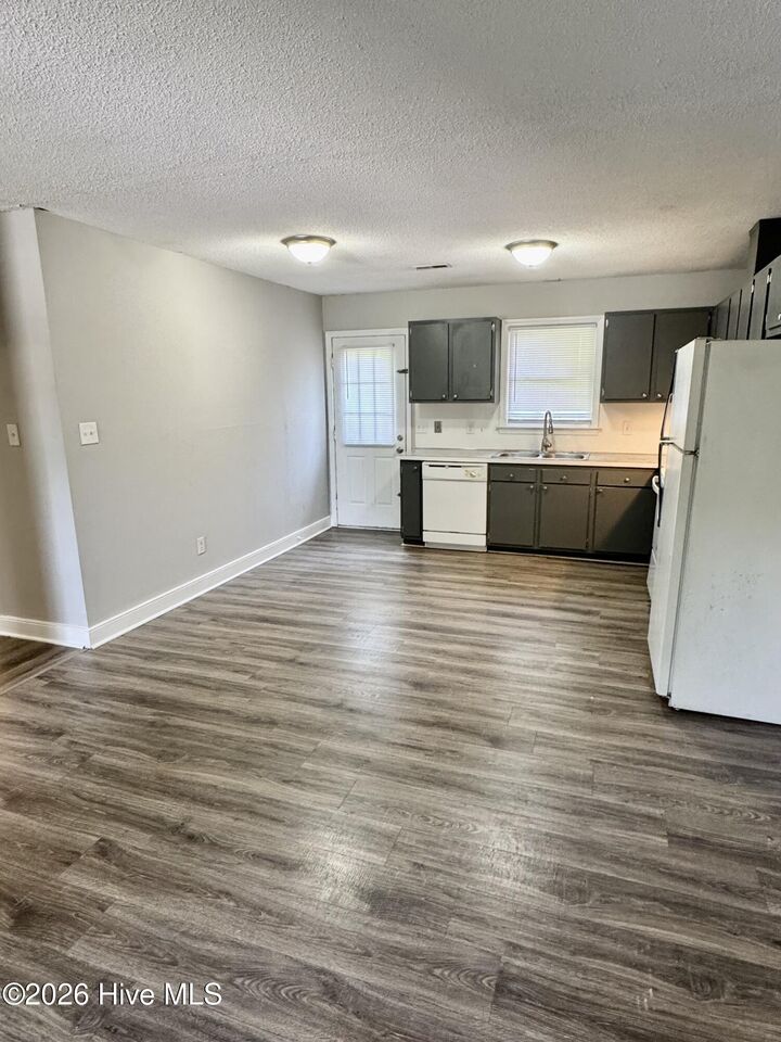 Property Photo:  1400 E 1st Street B  NC 27858 
