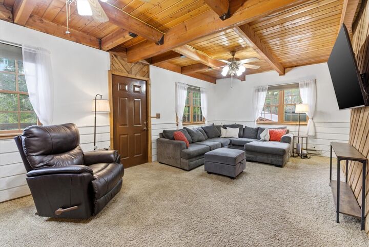 Property Photo: 1477 Berne Road MT 59912