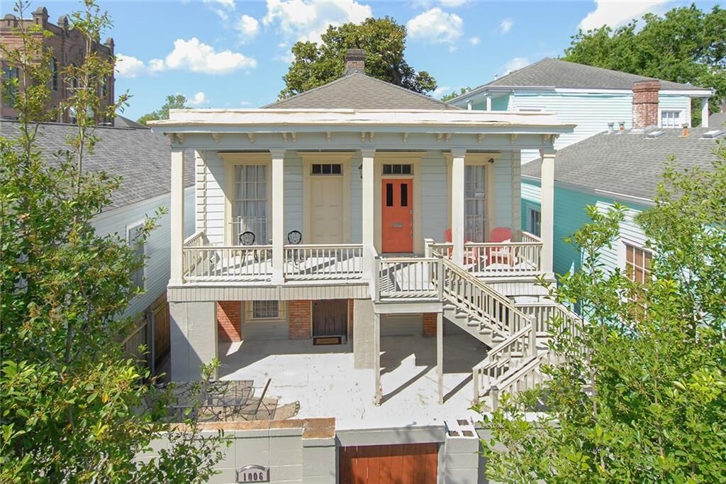 Property Photo: 1004 Josephine Street LA 70130