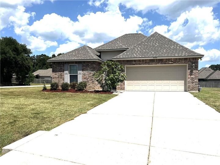 Property Photo:  40088 Cottonwood Boulevard  LA 70454 