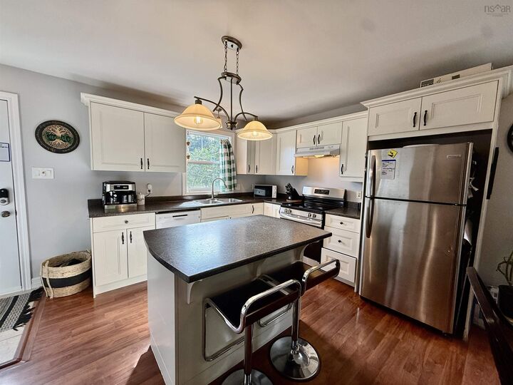 Property Photo: 707 Pleasant Street NS B2W 1A8