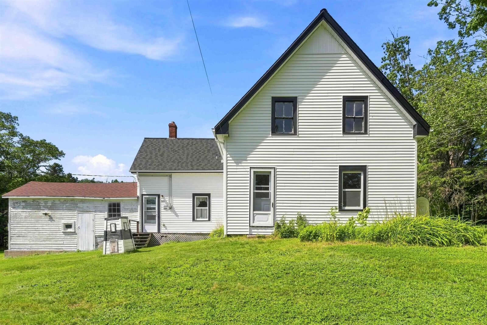 Property Photo:  601 Seaman Street  NS B0S 1N0 