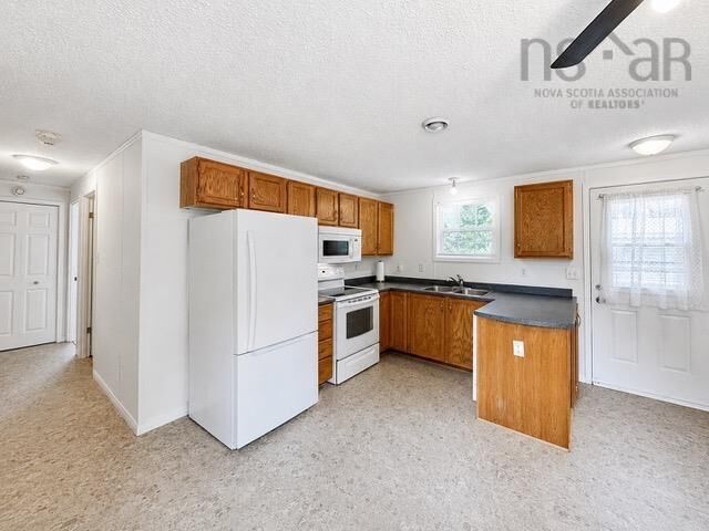 Property Photo: 1140 Susan Drive NS B4E 1P1