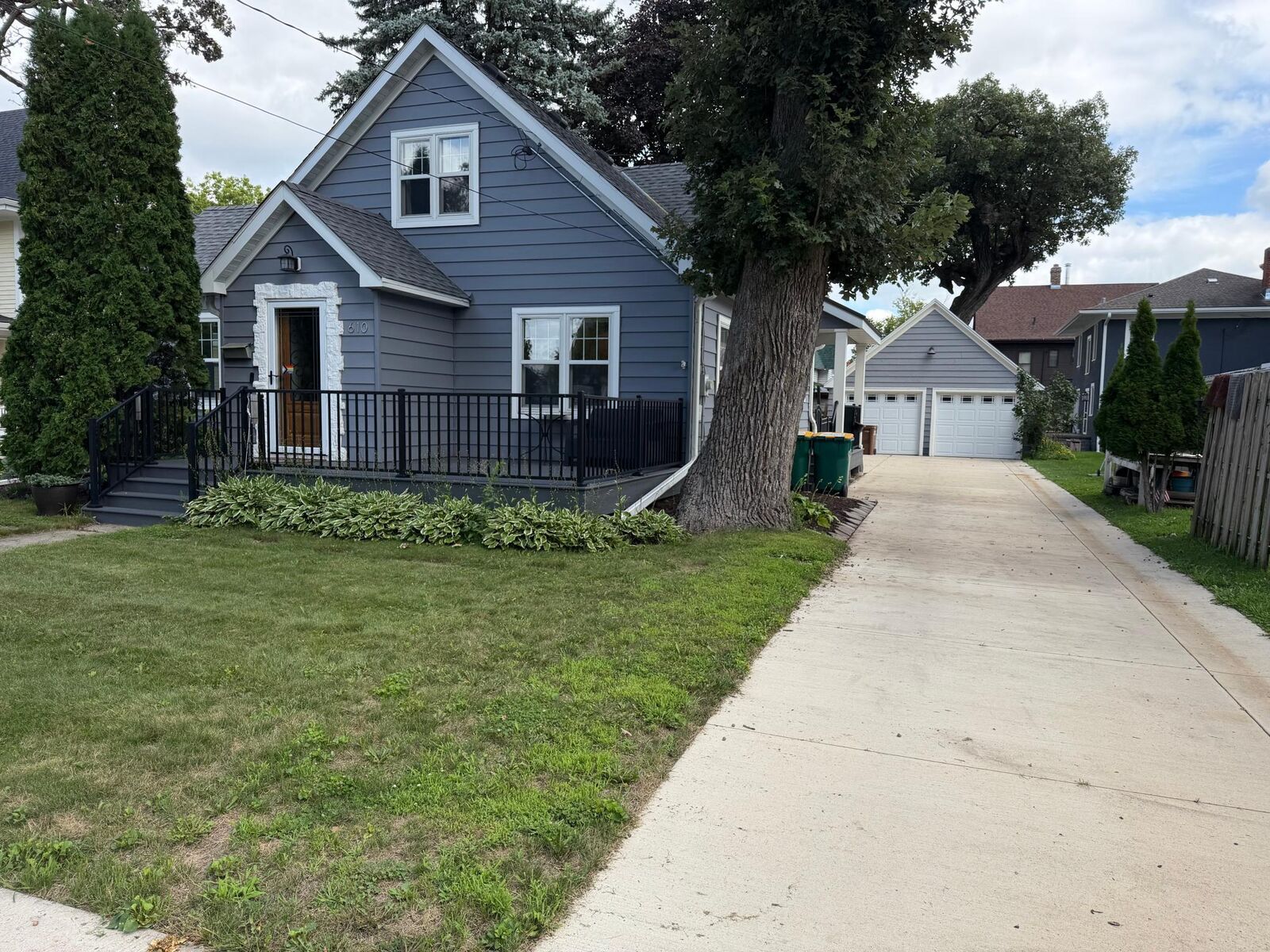 Property Photo:  610 Park Avenue  MN 56007 