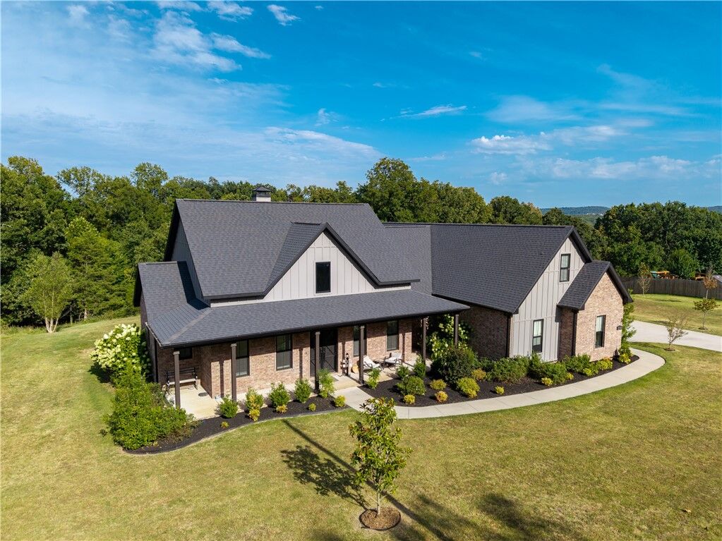 Property Photo:  2758 N Adams Road  AR 72704 