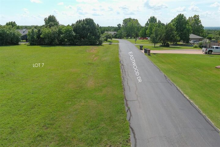 Property Photo: 107 Eastwood Drive OK 73044
