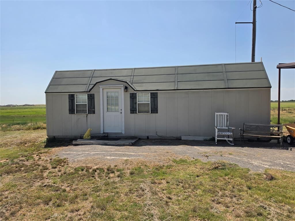 Property Photo:  15767 S County Rd 206 Road  OK 73521 