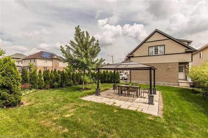 Property Photo:  56 Lemon Grass Street B  ON N2N 3H4 