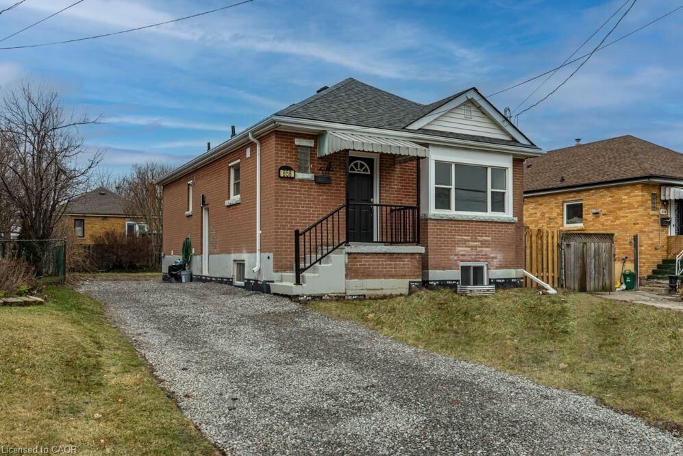 Property Photo:  658 Upper Sherman Avenue 2  ON L8V 3M5 