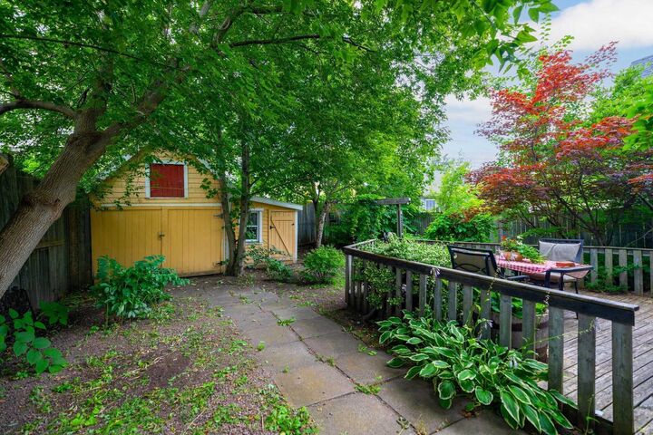 Property Photo: 206 Sydney Street PE C1A 1G8