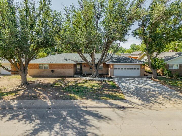 Property Photo: 2507 Gulf Ave TX 79705
