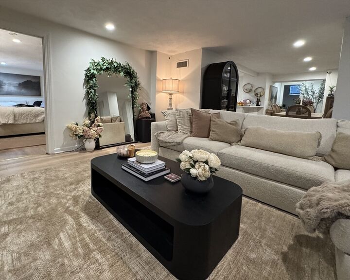 Property Photo: 600 Washington St 3 MA 02482