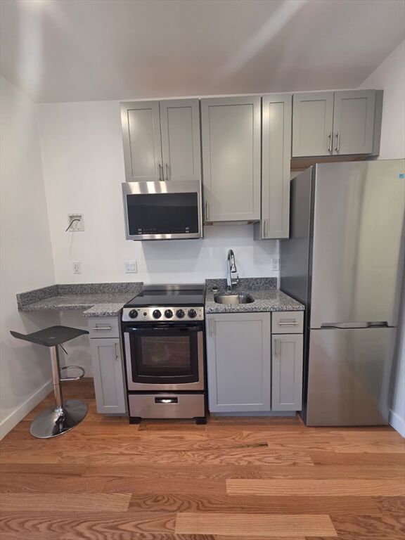 Property Photo: 165 Hawthorne Broadway 203 MA 02150