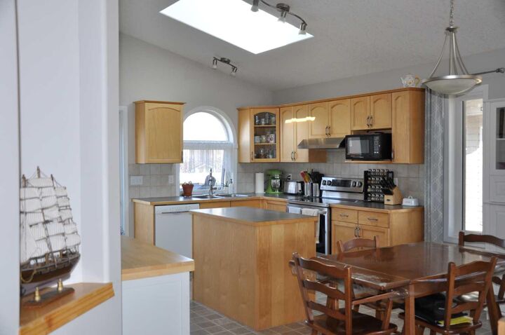 Property Photo: 47 Riverbrook Close W AB T1J 0J5