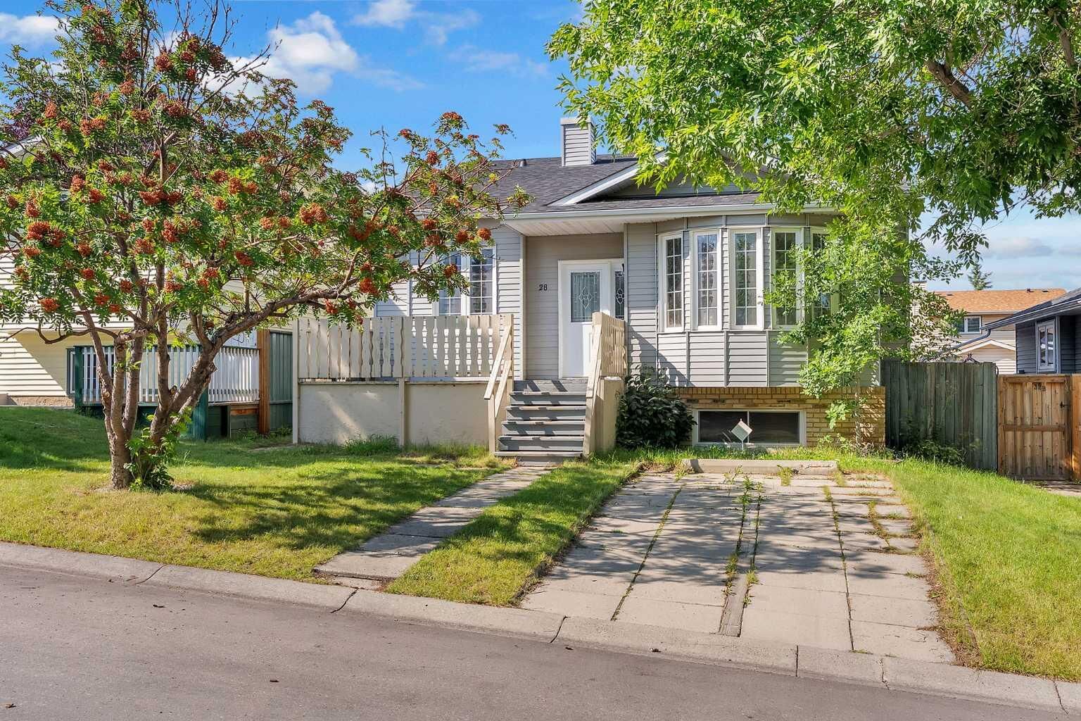 Property Photo: 28 Macewan Meadow Link NW AB T3K 3H4