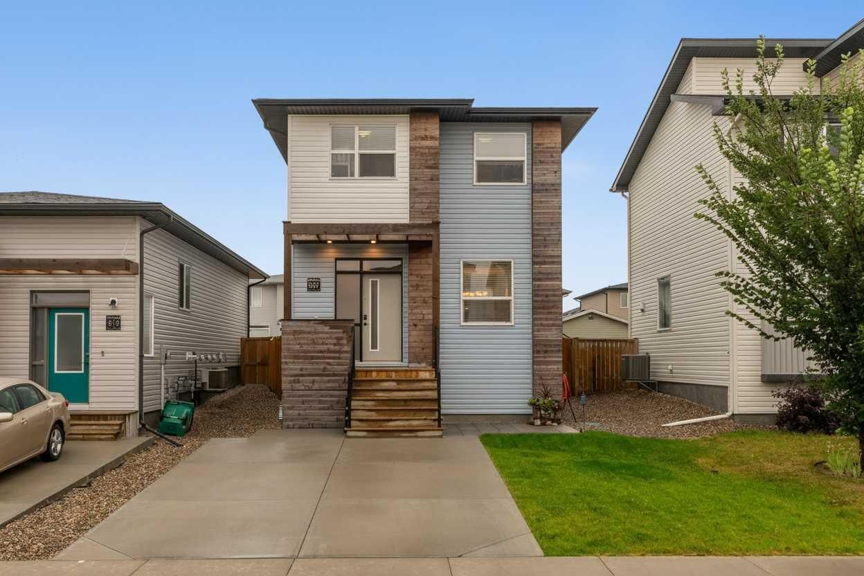 Property Photo: 809 Greywolf Run N AB T1H 7G2