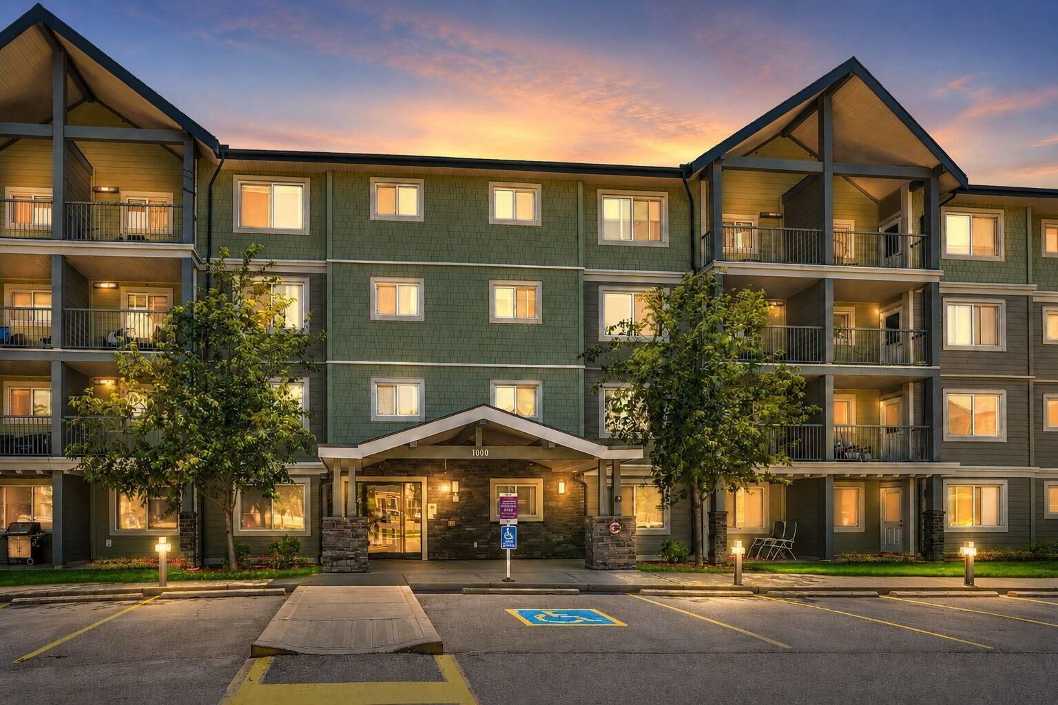 Property Photo:  181 Skyview Ranch Manor NE 1312  AB T3N 0V2 