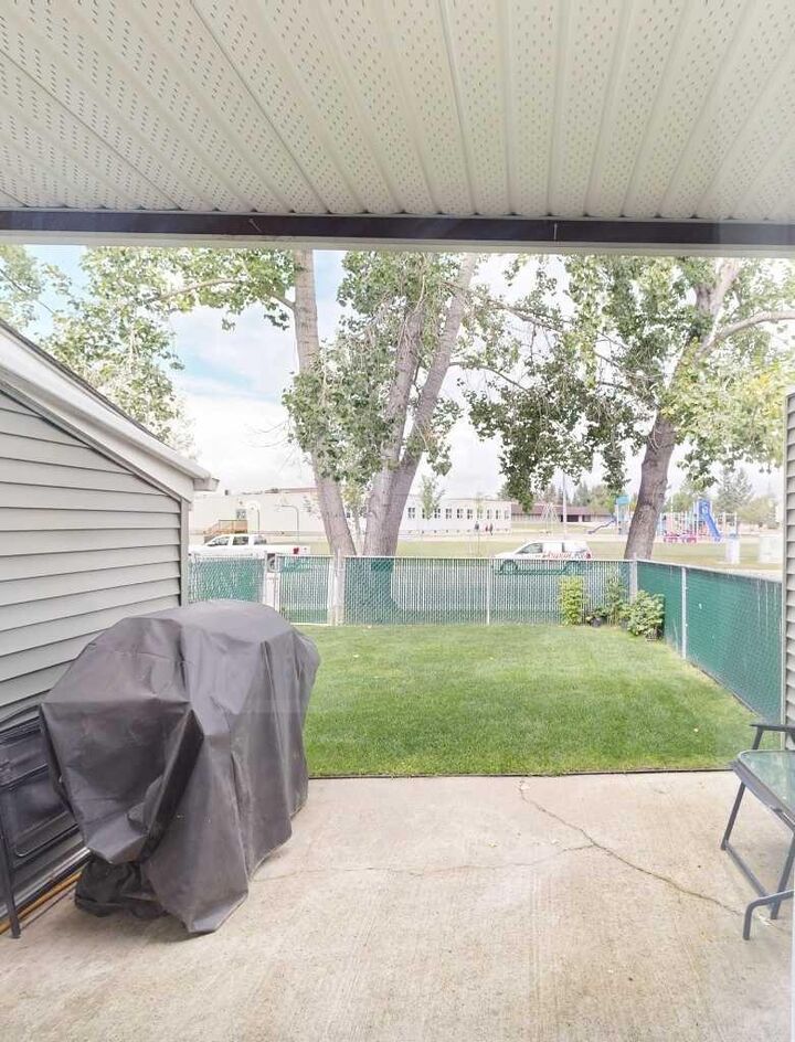 Property Photo:  9501 72 Avenue 118  AB T8V 6A1 