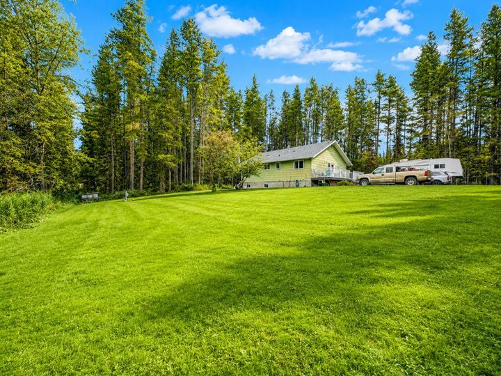 Property Photo: 33 Country Lane AB T4T 2A3