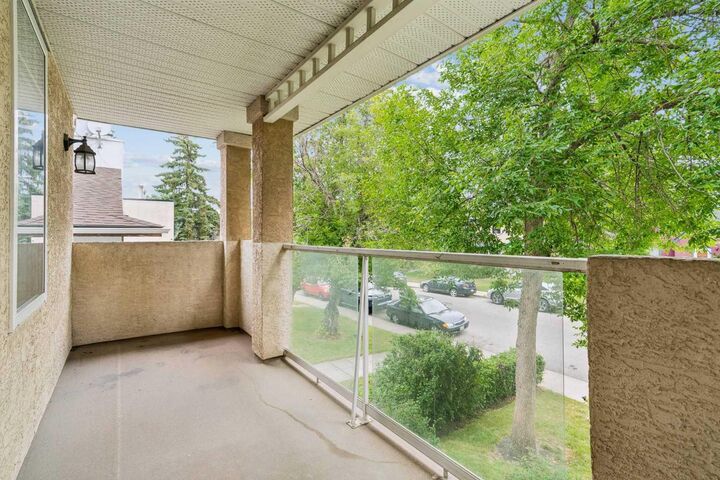 Property Photo: 1921 25 Street SW 202 AB T3E 1W8