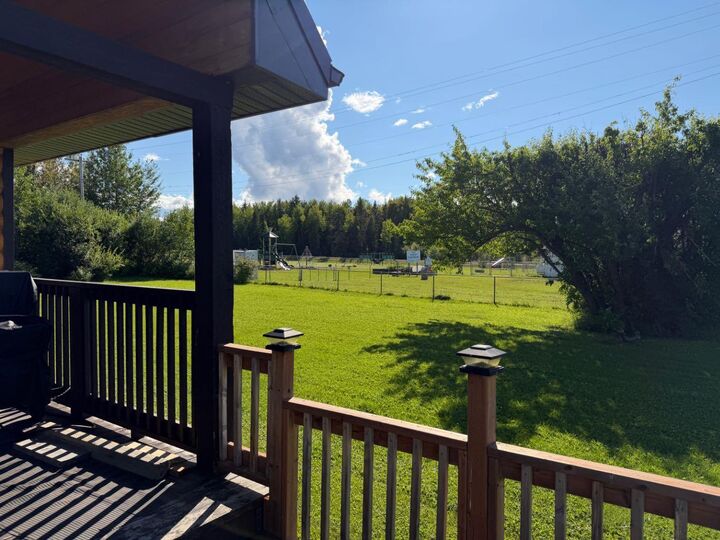 Property Photo: 14 1 Street AB T0G 1K0