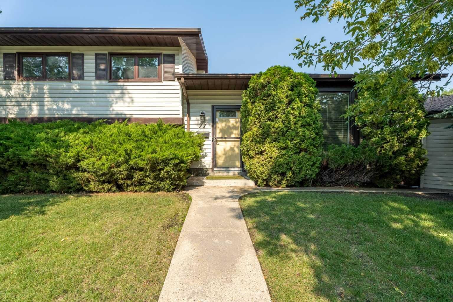 Property Photo: 71 Templewood Road NE AB T1Y 4B1