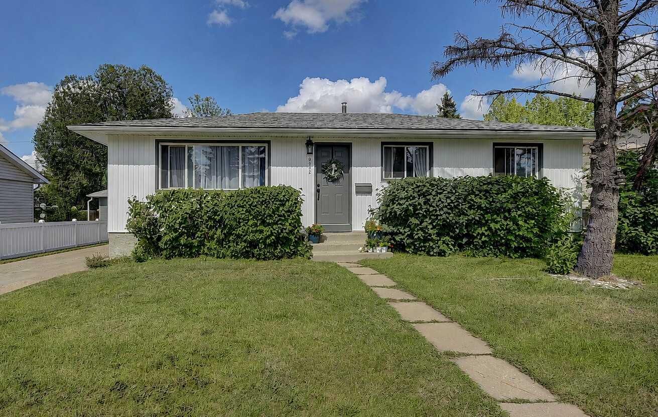 Property Photo: 9622 108 Avenue AB T8V 1N3