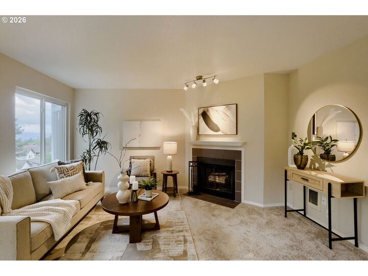 Property Photo: 20070 Larkspur Ln 62 OR 97068