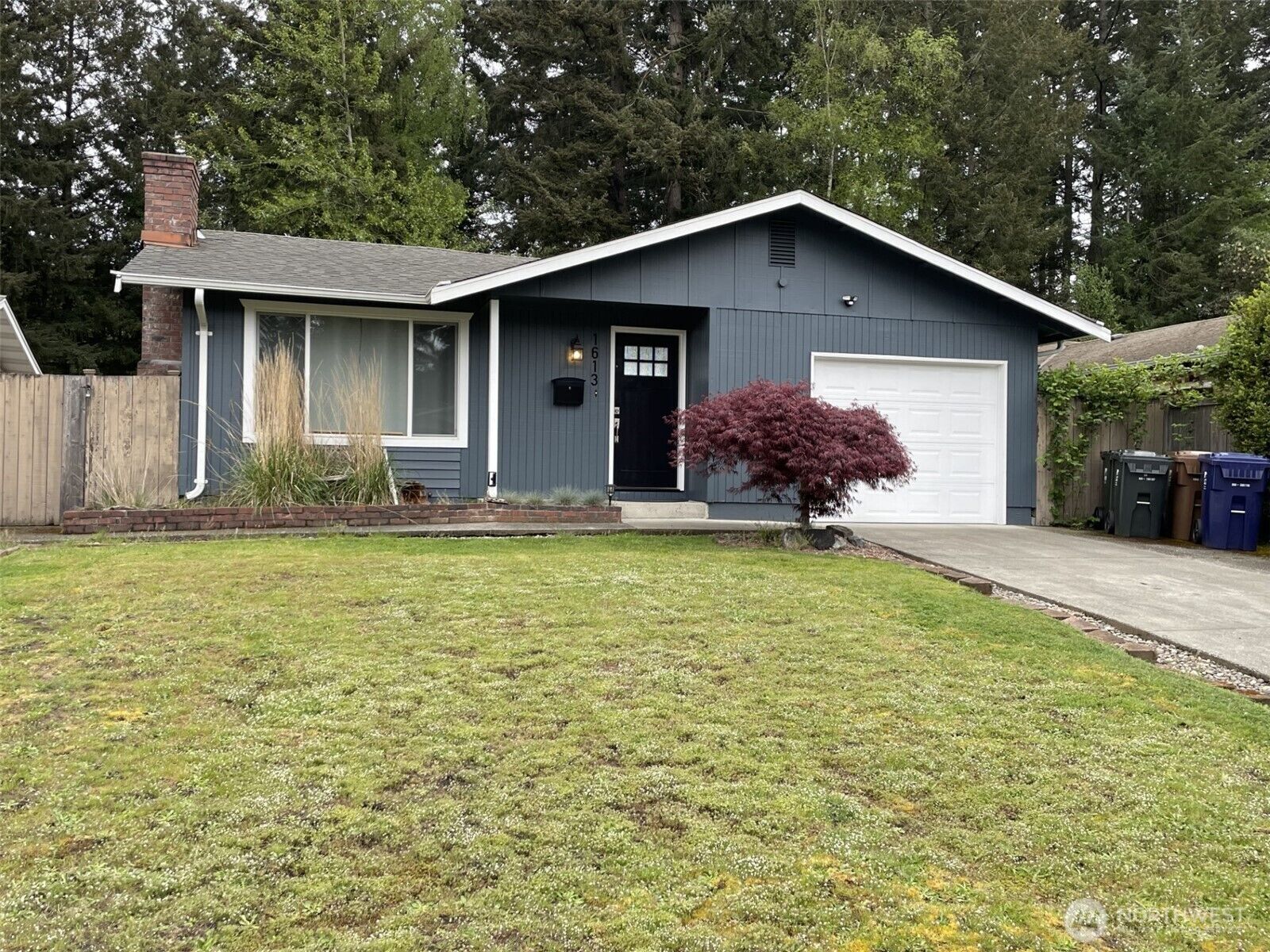 Property Photo: 1613 S Winnifred Street WA 98465