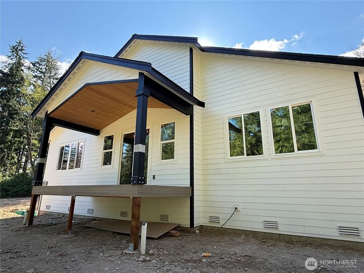Property Photo:  15114  295th Street E  WA 98338 