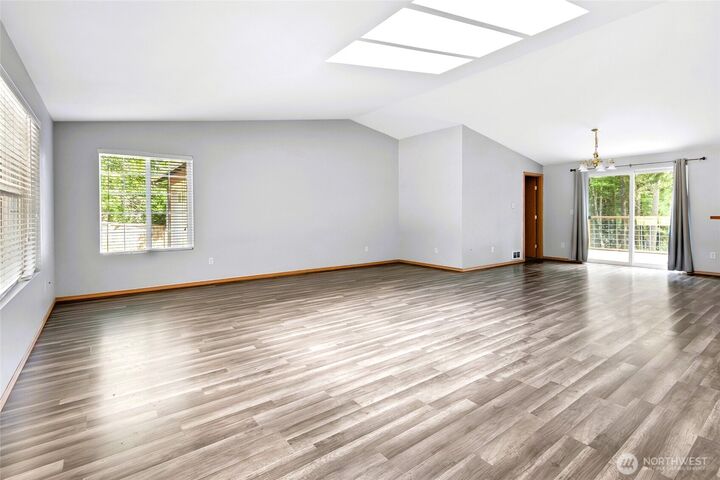 Property Photo: 1671 Dickinson Avenue WA 98584