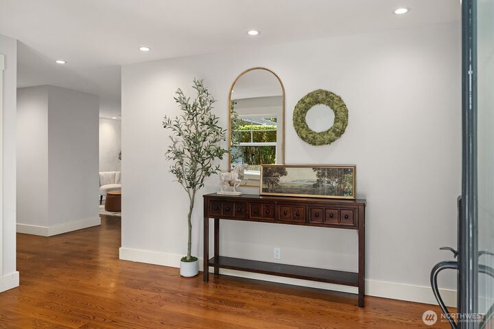 Property Photo: 8534 SE 79th Place WA 98040