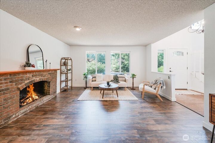 Property Photo:  5905  147th Street SW  WA 98026 