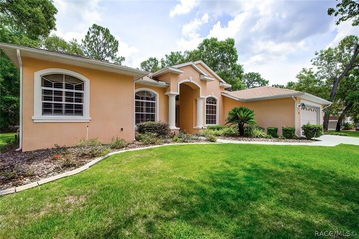 Property Photo: 4 Dahoon Drive FL 34446