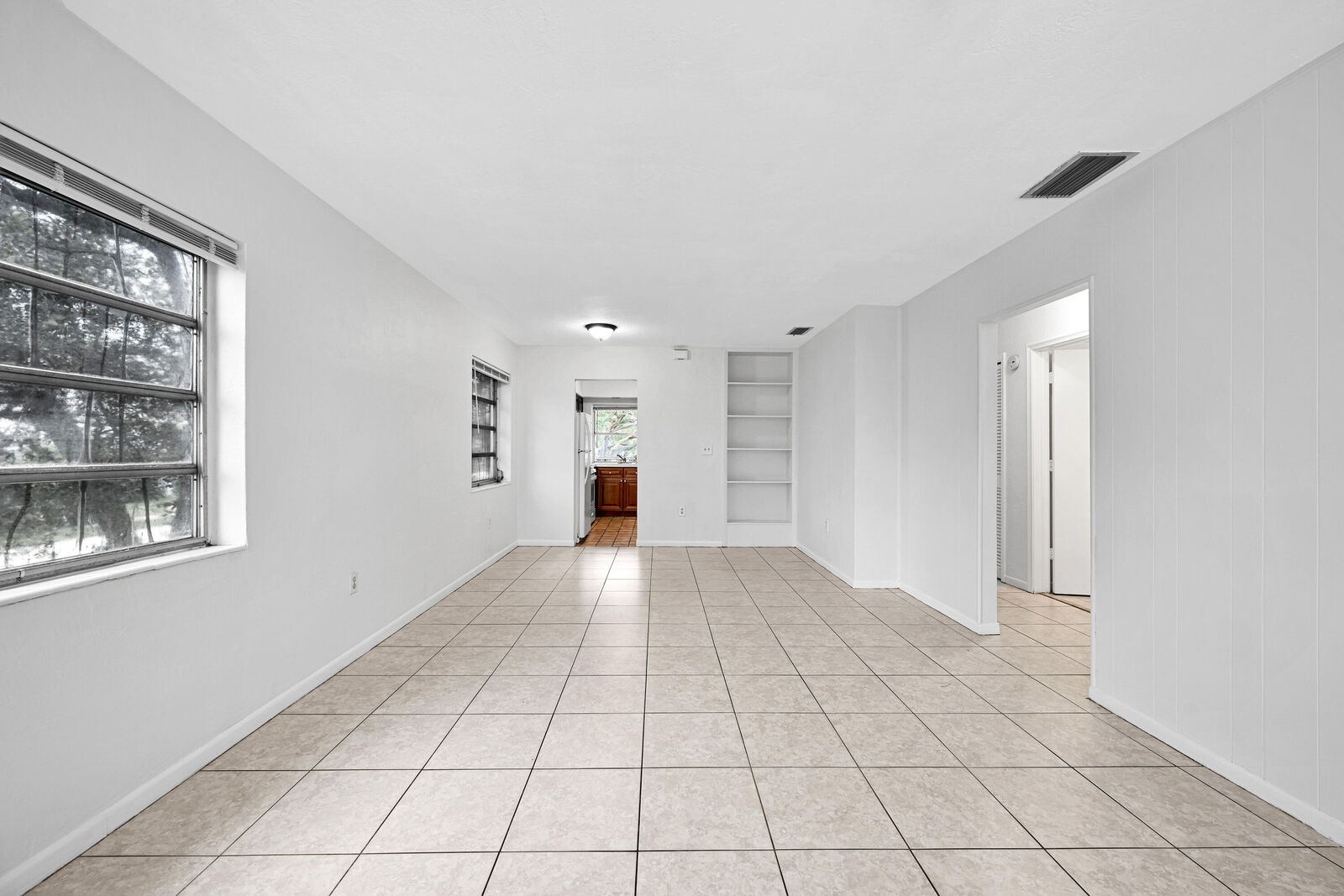 Property Photo: 199 SW 15th Street 3 FL 33432