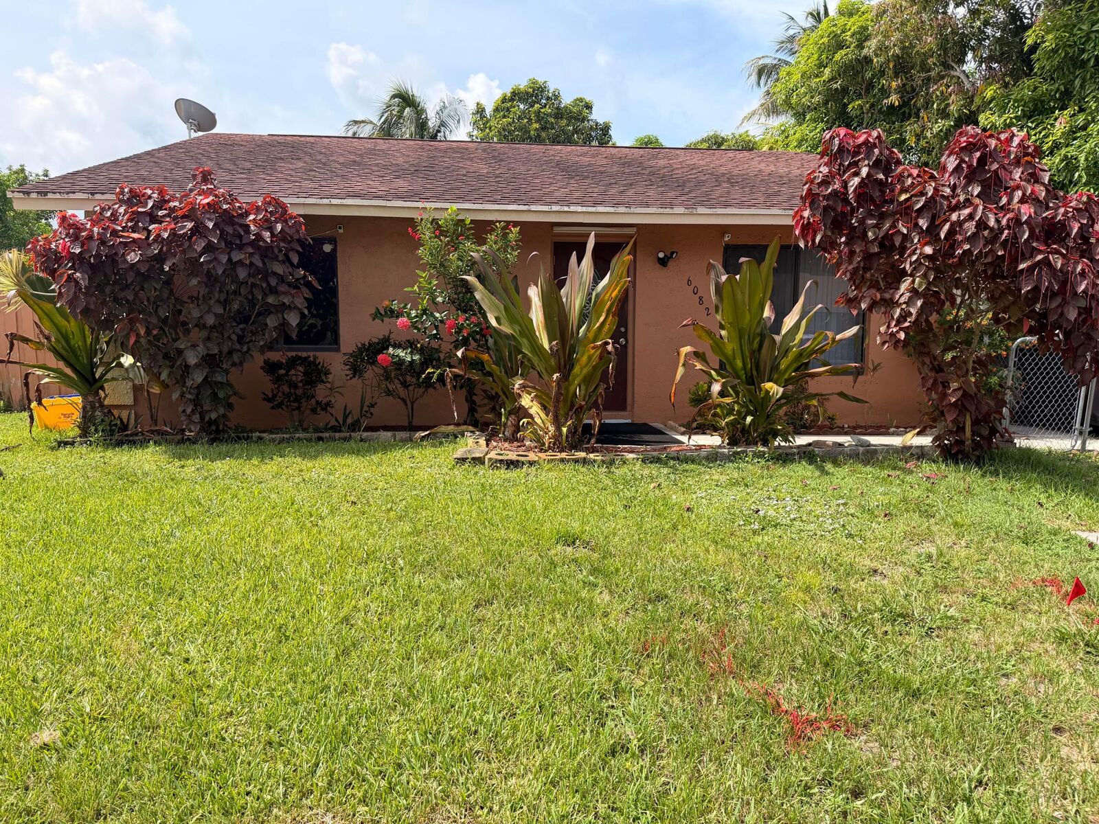 Property Photo:  6082 Wauconda Way E  FL 33463 