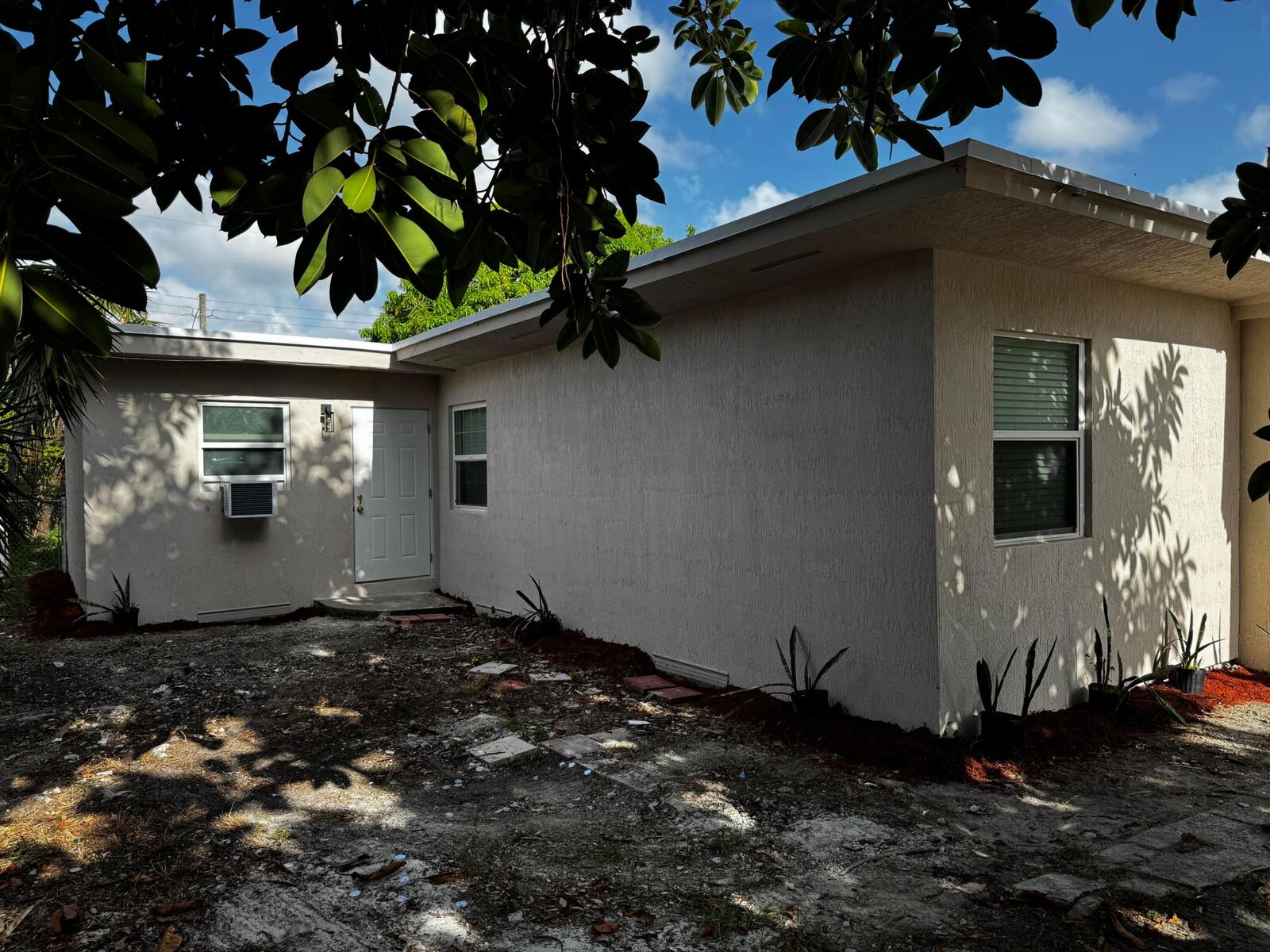 Property Photo: 405 N E Street FL 33460