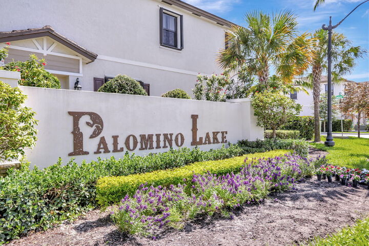 Property Photo:  4721 Santa Cruz Way  FL 33314 