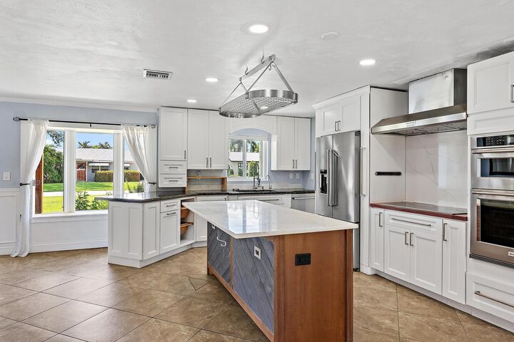 Property Photo:  1 Windsor Road W  FL 33469 
