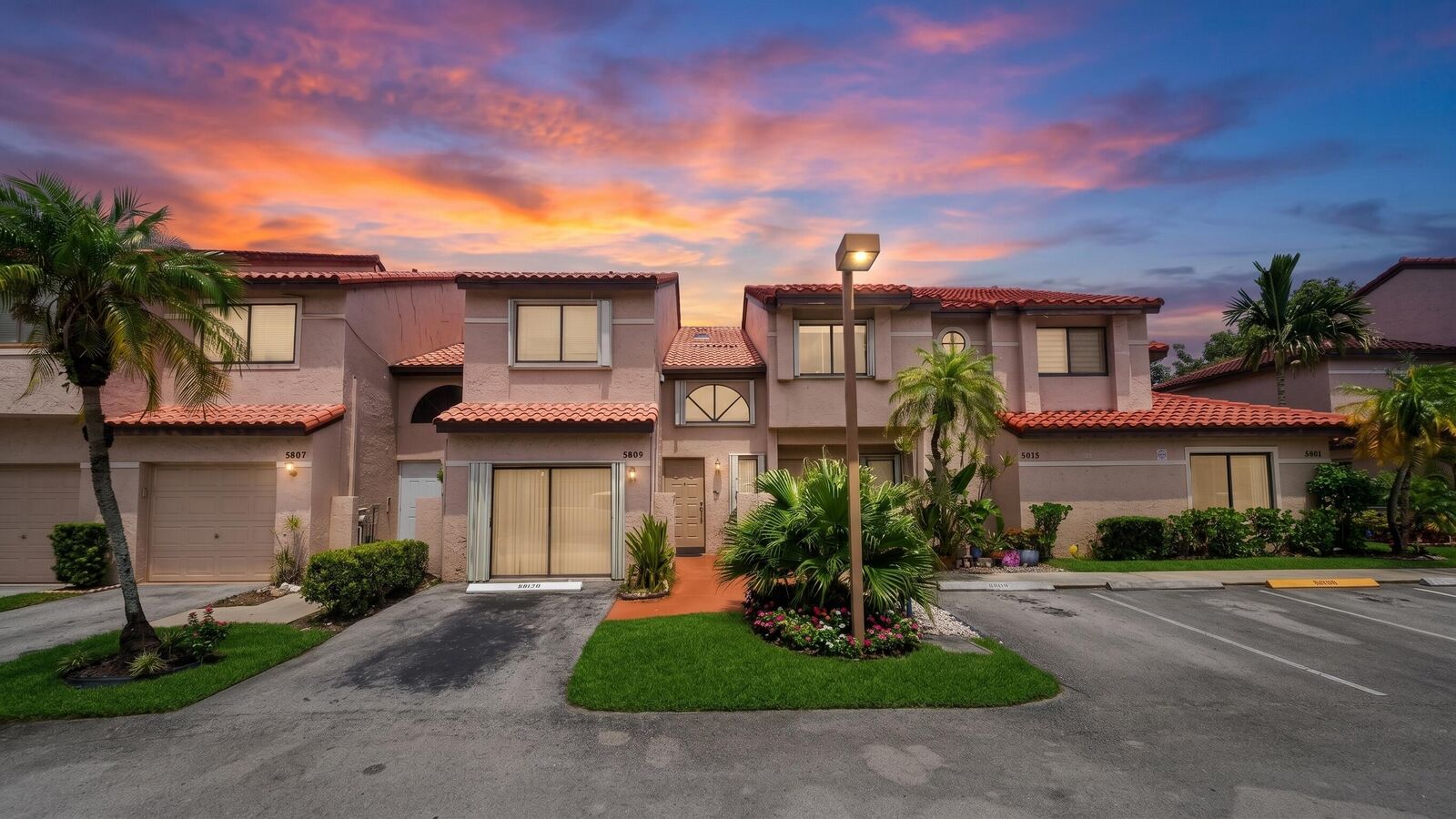Property Photo:  3605 Inverrary Boulevard W  FL 33319 