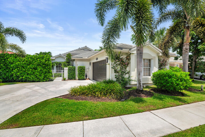 Property Photo:  1839 S Club Drive  FL 33414 