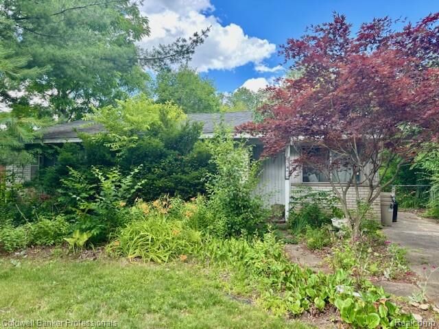 Property Photo:  11051 Van Buren Street  MI 48111 