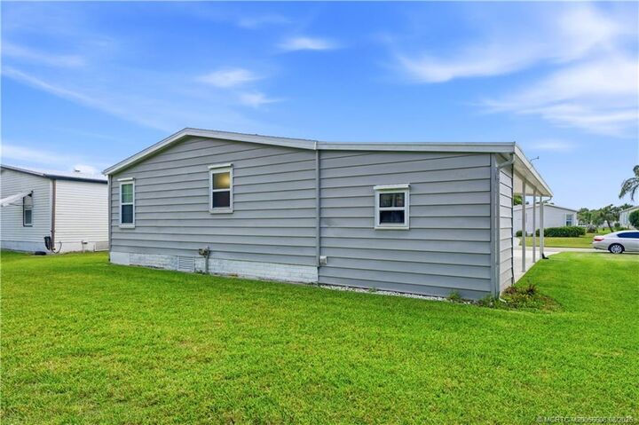 Property Photo: 2917 Fiddlewood Circle FL 34952